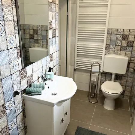 Hotel apartamentowy Negy Evszak Vendeghaz