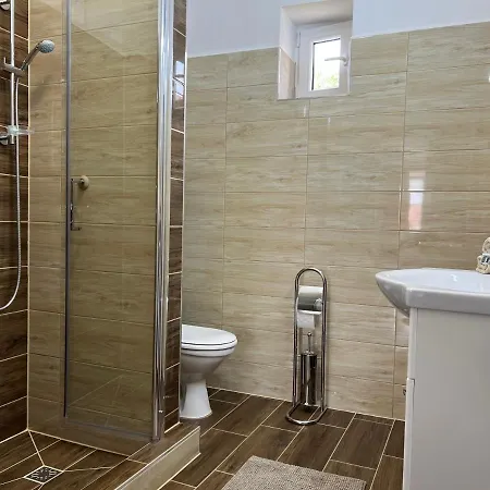 Hotel apartamentowy Negy Evszak Vendeghaz