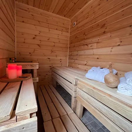 Negy Evszak Vendeghaz Hotel apartamentowy *