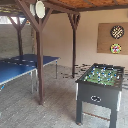 Negy Evszak Vendeghaz Aparthotel